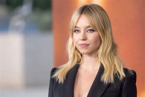 sydney sweeney nudes leaked|Sydney Sweeney Nude Sex Tape Leaked Photos And Video